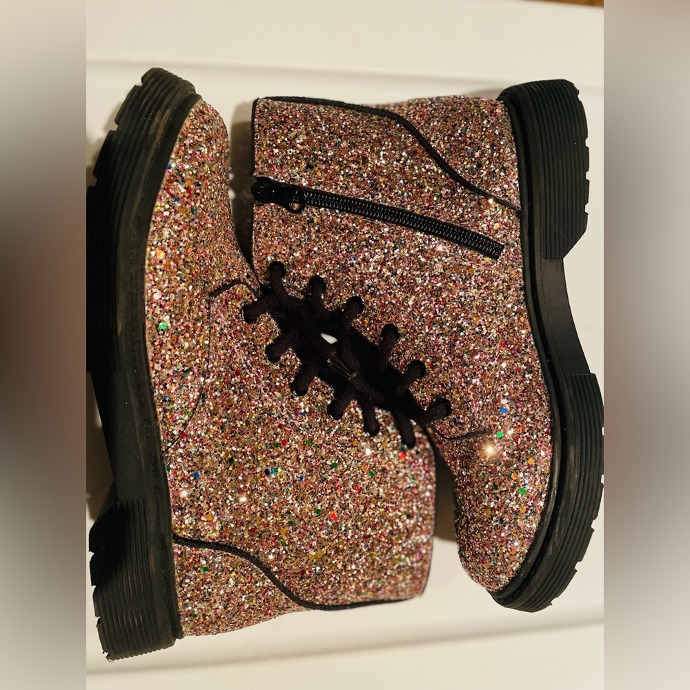Glitter Boots kids size 5 like new​​